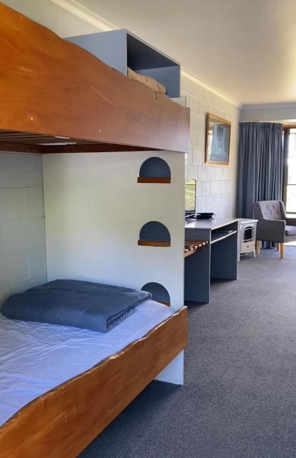 Gordon Gateway Motel Strahan Dış mekan fotoğraf