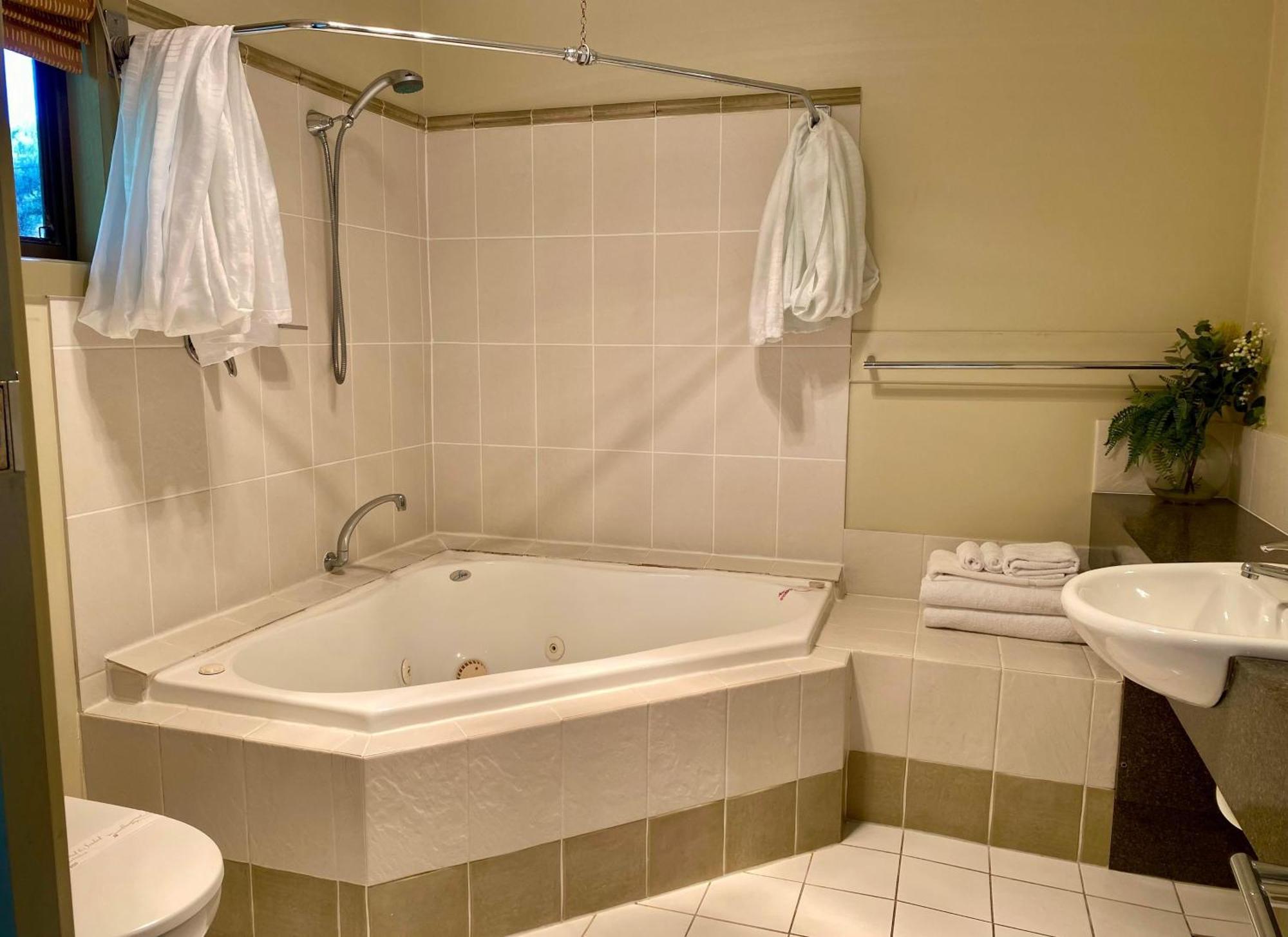 Gordon Gateway Motel Strahan Dış mekan fotoğraf