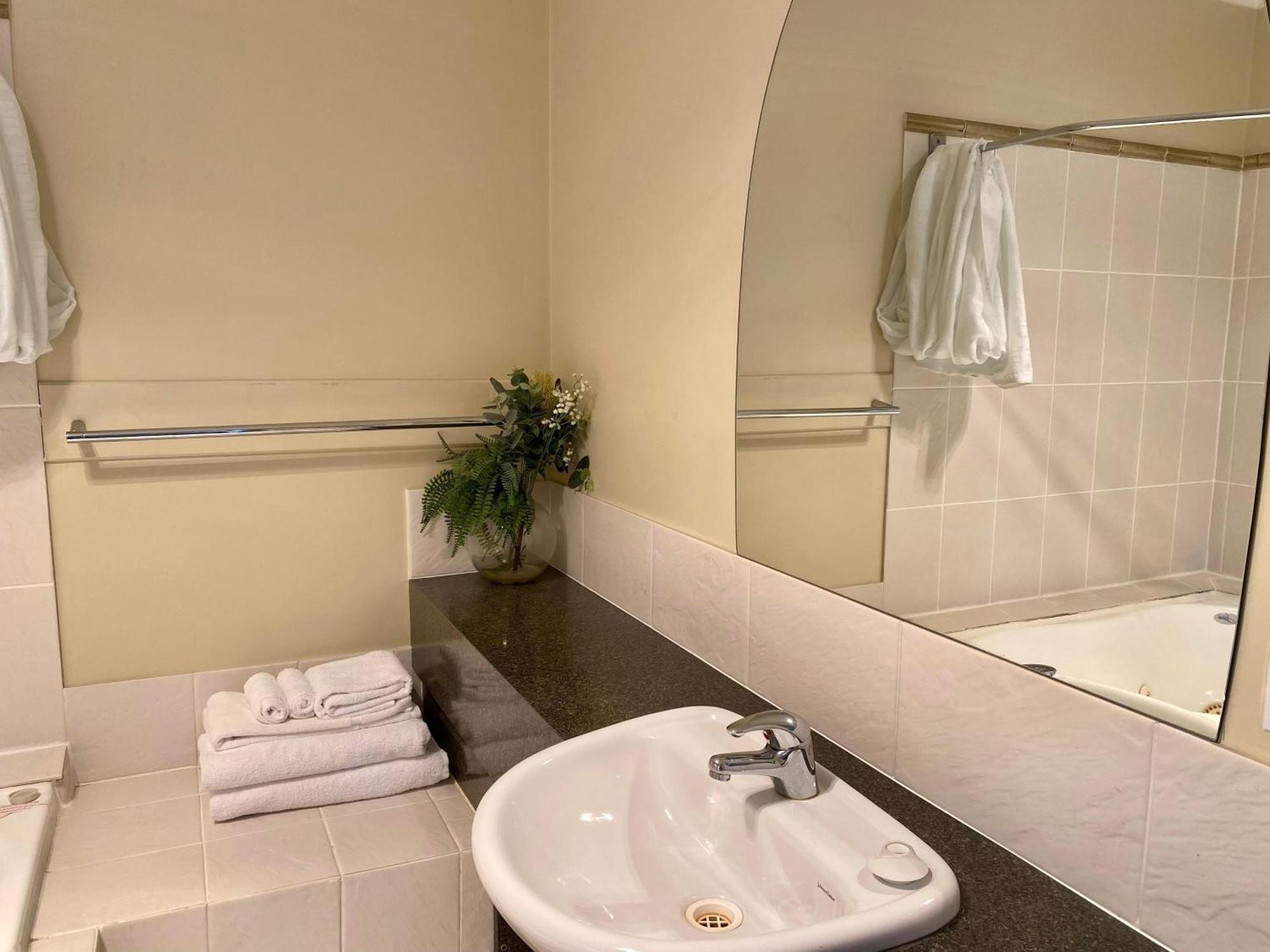 Gordon Gateway Motel Strahan Dış mekan fotoğraf